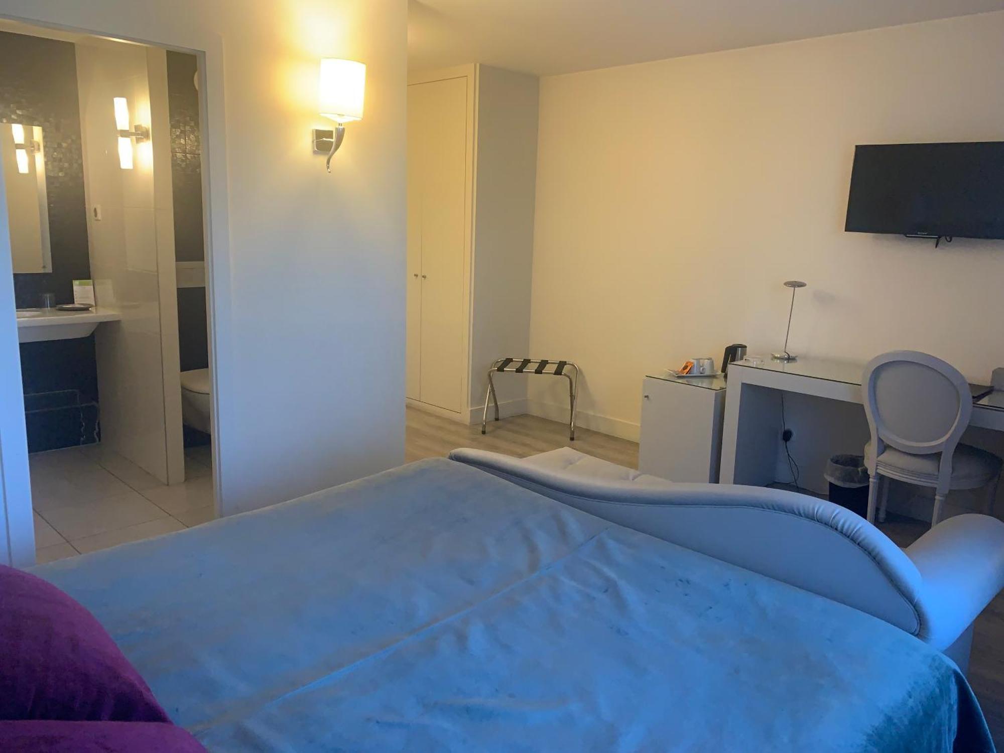 Les Criquets Hotel & Spa Blanquefort  Zimmer foto